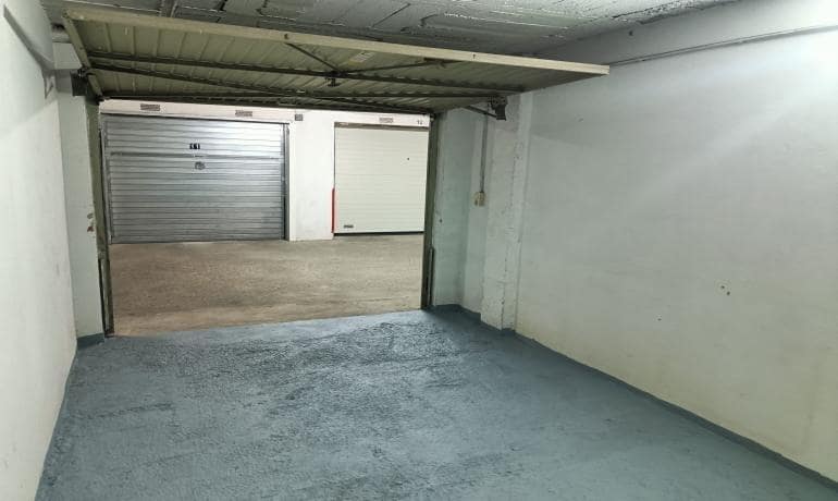 Garage for sale in Roses - € 49,000 (Ref: 9349459)