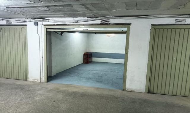 Garage for sale in Roses - € 49,000 (Ref: 9349459)
