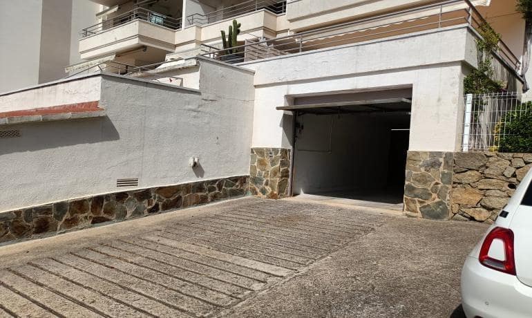 Garage for sale in Roses - € 49,000 (Ref: 9349459)