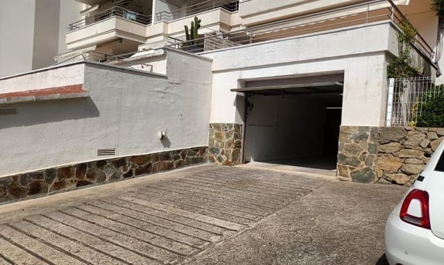 Garage for sale in Roses - € 49,000 (Ref: 9349459)