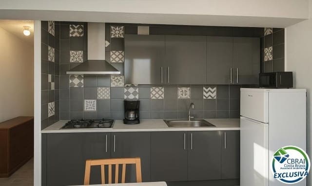 1 slaapkamer Appartement te koop in Empuriabrava, Castelló d'Empúries - € 89.000 (Ref: 9359506)