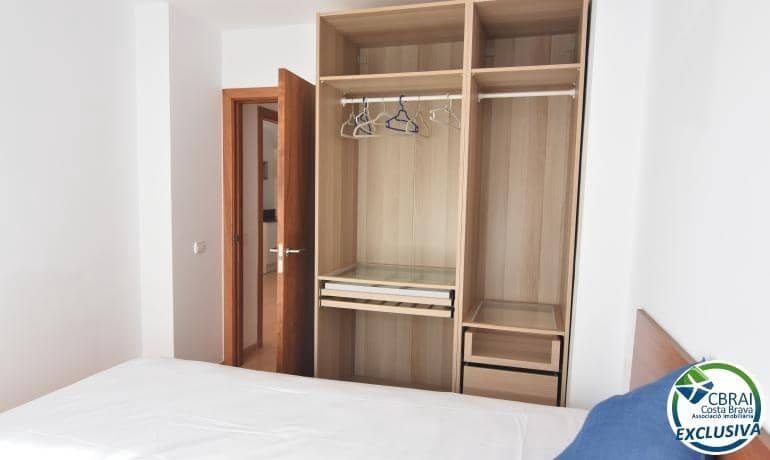 2 bedroom Apartment for sale in Roses - € 220,000 (Ref: 9362563)