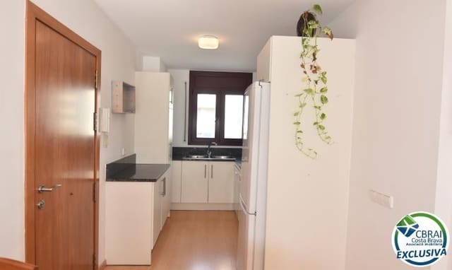 2 slaapkamer Appartement te koop in Roses - € 220.000 (Ref: 9362563)