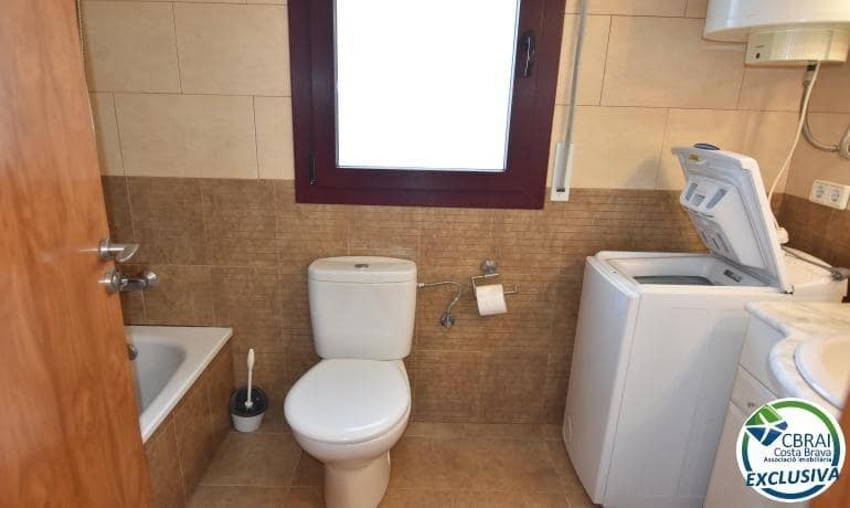 2 slaapkamer Appartement te koop in Roses - € 220.000 (Ref: 9362563)