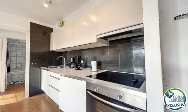 1 slaapkamer Appartement te koop in Empuriabrava, Castelló d'Empúries - € 134.000 (Ref: 9376761)