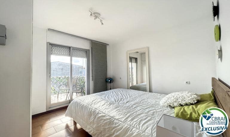 1 bedroom Apartment for sale in Empuriabrava - € 134,000 (Ref: 9376761)