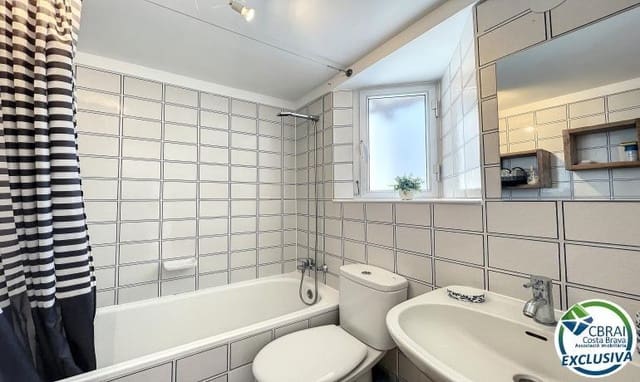 1 slaapkamer Appartement te koop in Empuriabrava, Castelló d'Empúries - € 134.000 (Ref: 9376761)