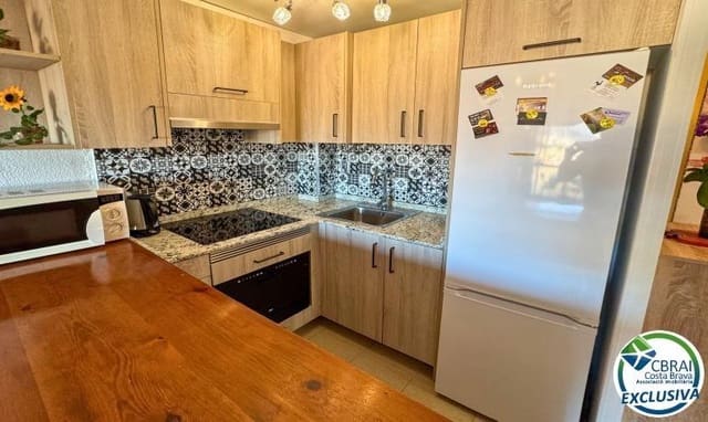 1 slaapkamer Appartement te koop in Roses - € 140.000 (Ref: 9376762)