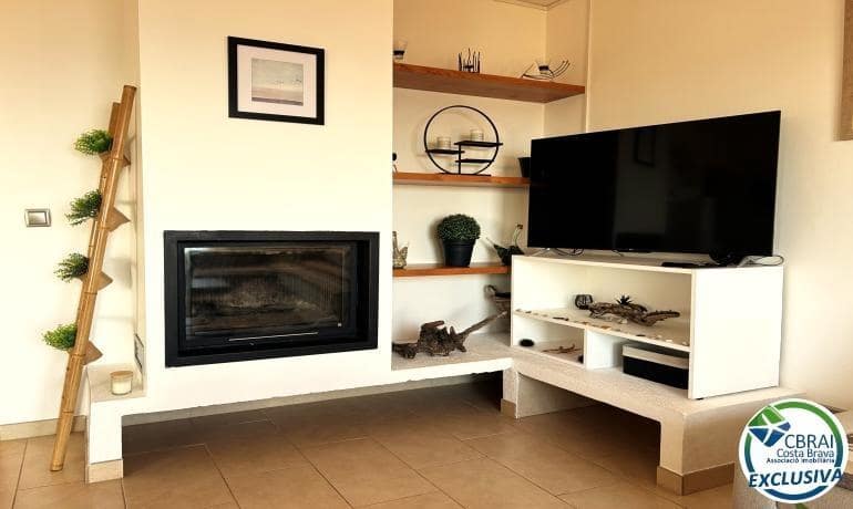 3 soveværelse Lejlighed til salg i Llanca - € 320.000 (Ref: 9382769)