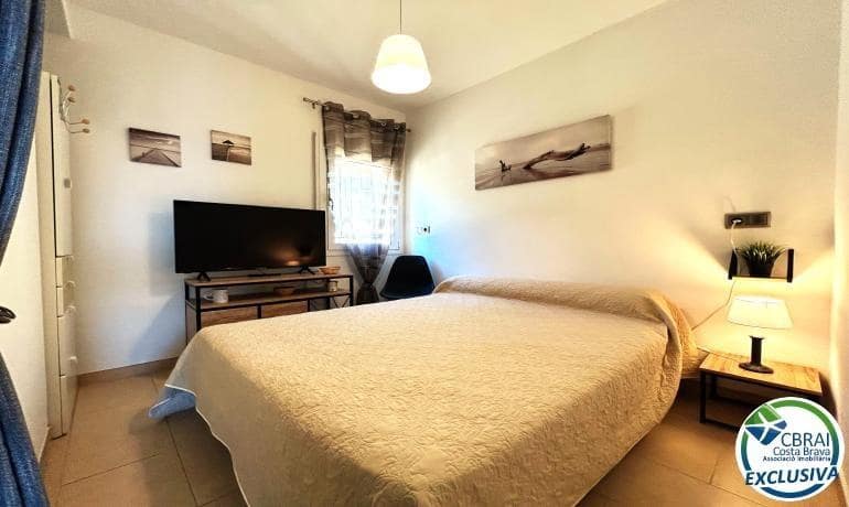 3 soveværelse Lejlighed til salg i Llanca - € 320.000 (Ref: 9382769)