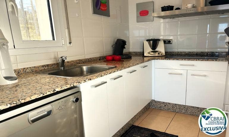 3 soveværelse Lejlighed til salg i Llanca - € 320.000 (Ref: 9382769)