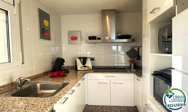 3 bedroom Apartment for sale in Llanca - € 320,000 (Ref: 9382769)