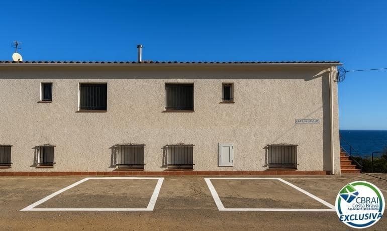 3 bedroom Apartment for sale in Llanca - € 320,000 (Ref: 9382769)