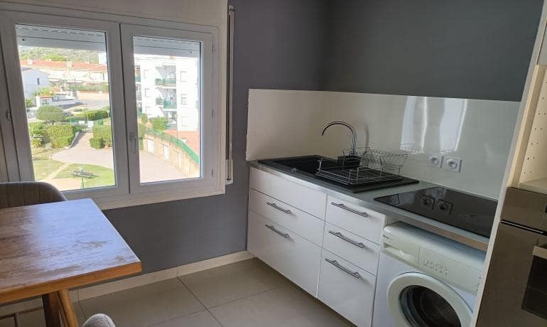 2 bedroom Apartment for sale in Roses with pool - € 169,000 (Ref: 9387815)