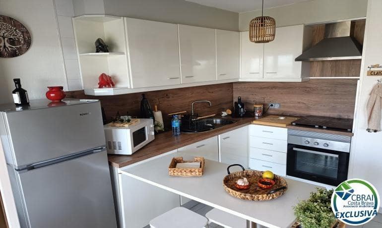 2 bedroom Apartment for sale in Roses - € 249,000 (Ref: 9387818)