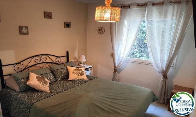 2 bedroom Apartment for sale in Roses - € 249,000 (Ref: 9387818)