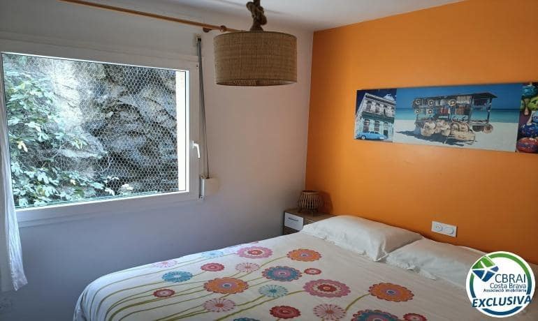 2 bedroom Apartment for sale in Roses - € 249,000 (Ref: 9387818)