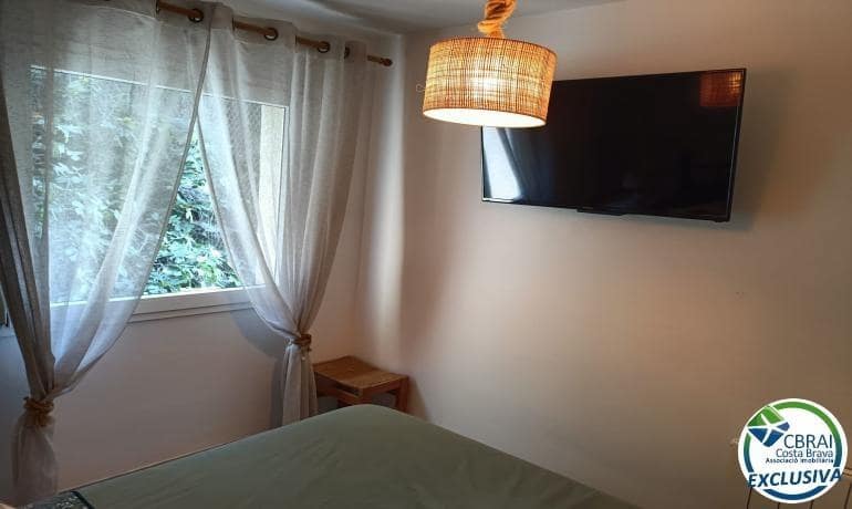 2 bedroom Apartment for sale in Roses - € 249,000 (Ref: 9387818)