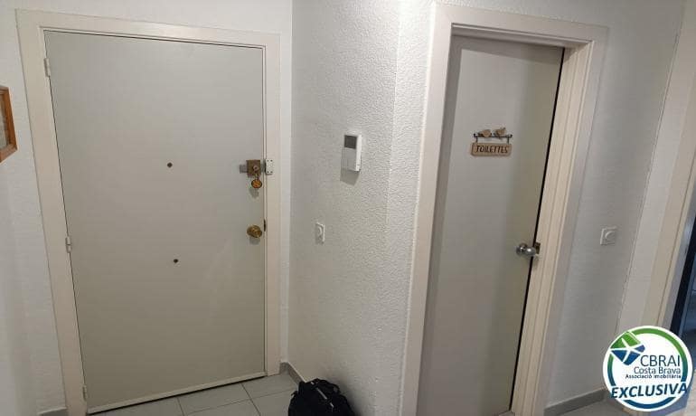 2 bedroom Apartment for sale in Roses - € 249,000 (Ref: 9387818)