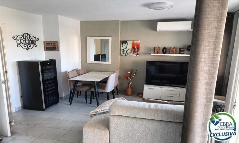 2 bedroom Apartment for sale in Roses - € 249,000 (Ref: 9387818)