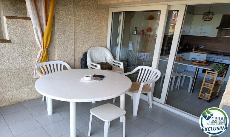 2 bedroom Apartment for sale in Roses - € 249,000 (Ref: 9387818)
