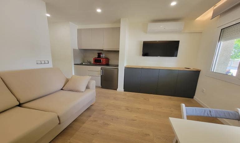 1 bedroom Studio for sale in Empuriabrava - € 98,000 (Ref: 9400845)