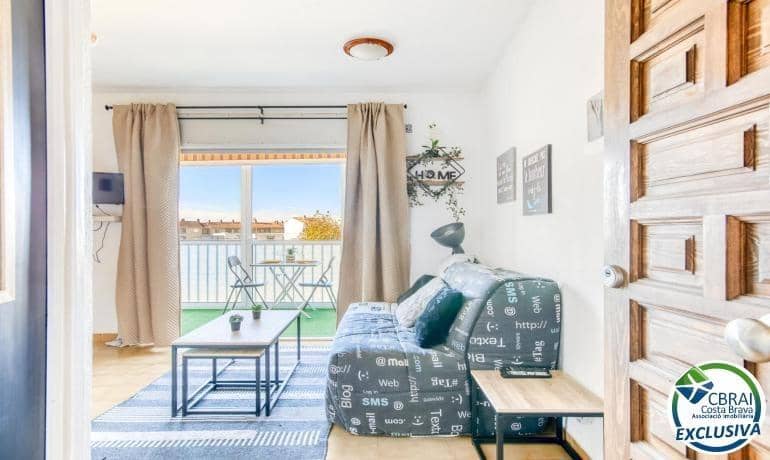 Apartment for sale in Empuriabrava with pool - € 69,000 (Ref: 9403314)