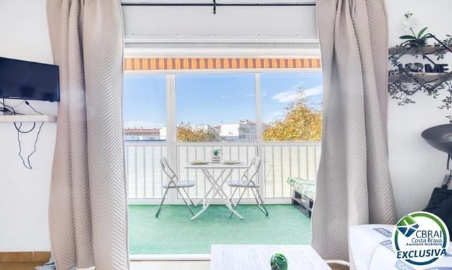 Appartement te koop in Empuriabrava, Castelló d'Empúries met zwembad - € 69.000 (Ref: 9403314)