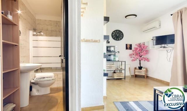 Appartement te koop in Empuriabrava, Castelló d'Empúries met zwembad - € 69.000 (Ref: 9403314)