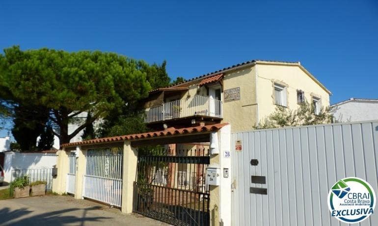 3 chambre Appartement à vendre à Empuriabrava - 290 000 € (Ref: 9403315)