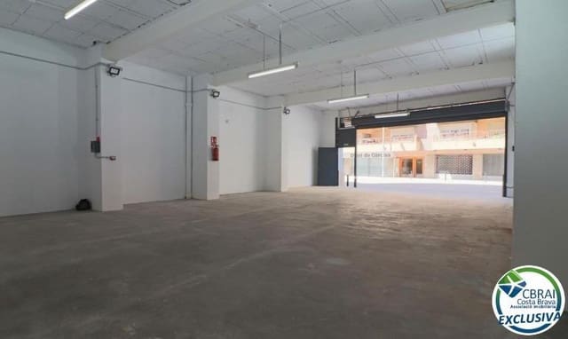 Erhverv til salg i Figueres - € 135.000 (Ref: 9408047)