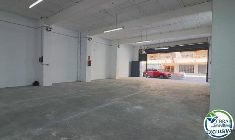 Commercieel te koop in Figueres - € 135.000 (Ref: 9408047)