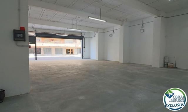 Erhverv til salg i Figueres - € 135.000 (Ref: 9408047)