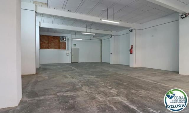 Erhverv til salg i Figueres - € 135.000 (Ref: 9408047)