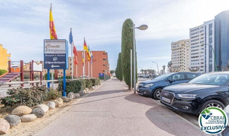 2 makuuhuone Huoneisto myytävänä paikassa Empuriabrava mukana uima-altaan - 195 000 € (Ref: 9419634)