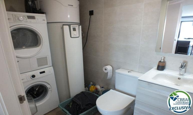 3 bedroom Apartment for sale in Roses with pool garage - € 1,700,000 (Ref: 9424472)