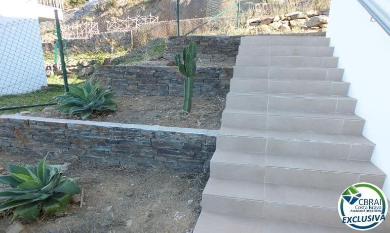 3 bedroom Apartment for sale in Roses with pool garage - € 1,700,000 (Ref: 9424472)