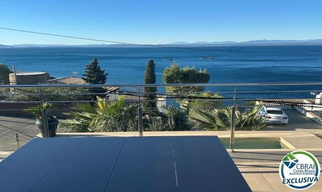 3 chambre Appartement à vendre à Roses avec piscine garage - 1 700 000 € (Ref: 9424472)