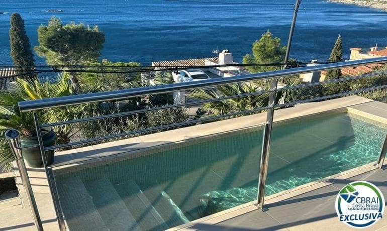 3 bedroom Apartment for sale in Roses with pool garage - € 1,700,000 (Ref: 9424472)