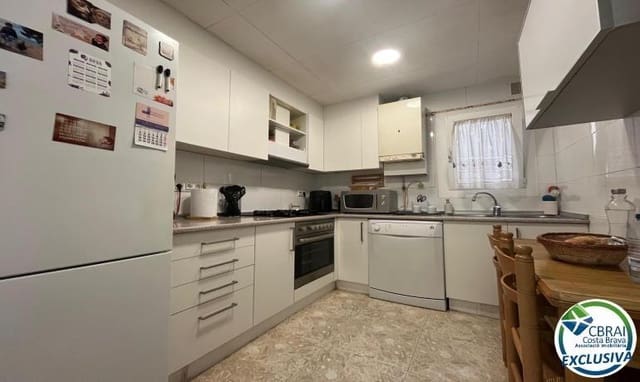 Apartamento de 4 habitaciones en Roses en venta - 199.500 € (Ref: 9433348)