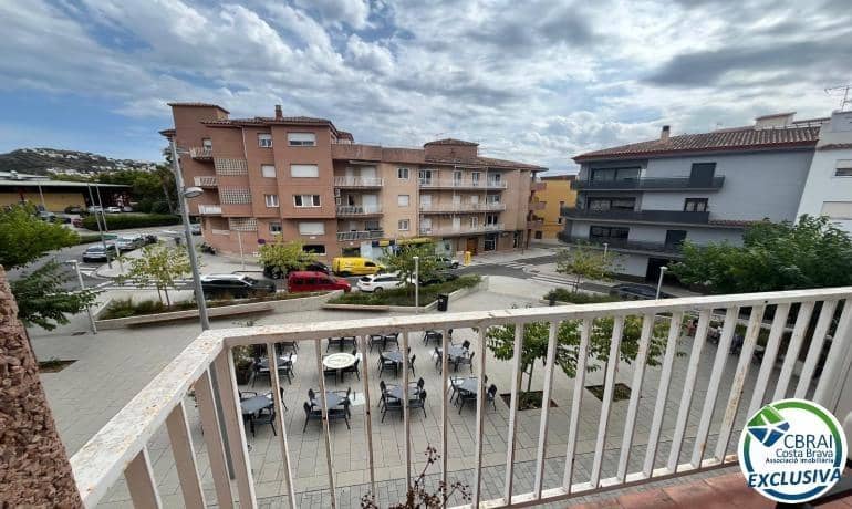 4 bedroom Apartment for sale in Roses - € 199,500 (Ref: 9433348)