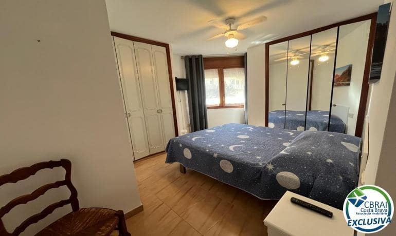 3 bedroom Apartment for sale in Roses - € 258,000 (Ref: 9433349)