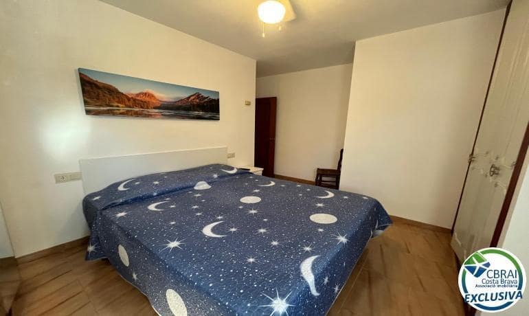 3 bedroom Apartment for sale in Roses - € 258,000 (Ref: 9433349)