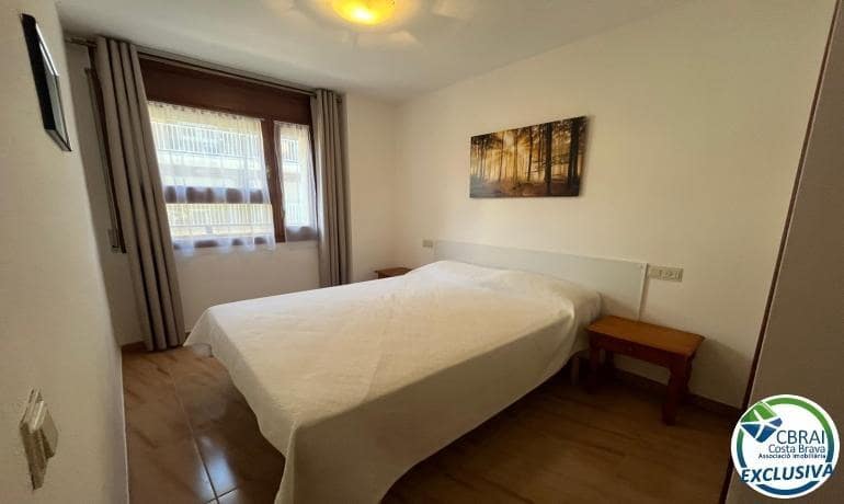 3 bedroom Apartment for sale in Roses - € 258,000 (Ref: 9433349)