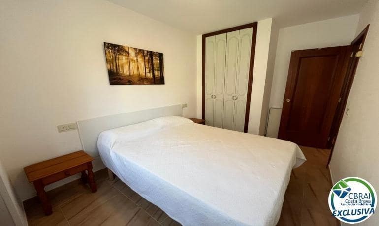 3 bedroom Apartment for sale in Roses - € 258,000 (Ref: 9433349)