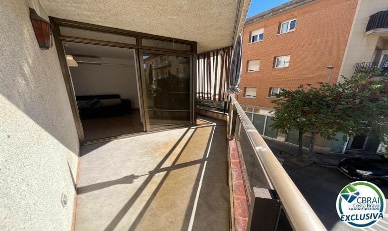3 bedroom Apartment for sale in Roses - € 258,000 (Ref: 9433349)