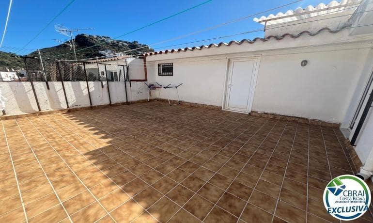 3 bedroom Apartment for sale in Roses - € 258,000 (Ref: 9433349)