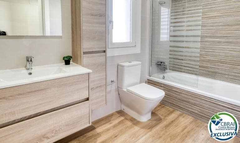 3 chambre Appartement à vendre à Roses avec piscine - 215 000 € (Ref: 9433350)