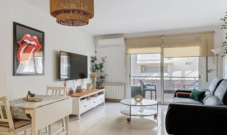 2 bedroom Apartment for sale in Roses - € 185,000 (Ref: 9440012)