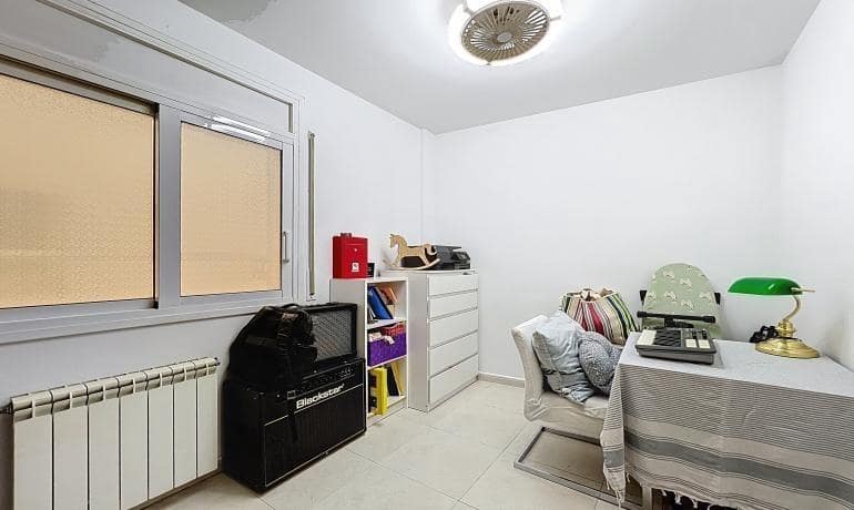 2 bedroom Apartment for sale in Roses - € 185,000 (Ref: 9440012)